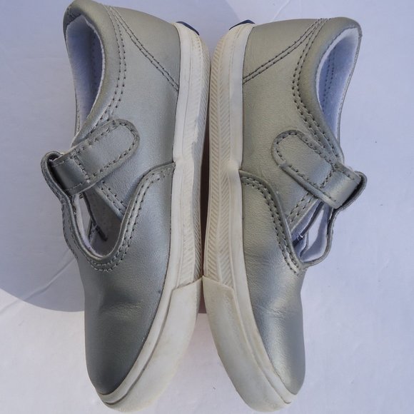 SIZE 8.KEDS DAPHNE Silver Metallic Leather Sneaker - Picture 8 of 8